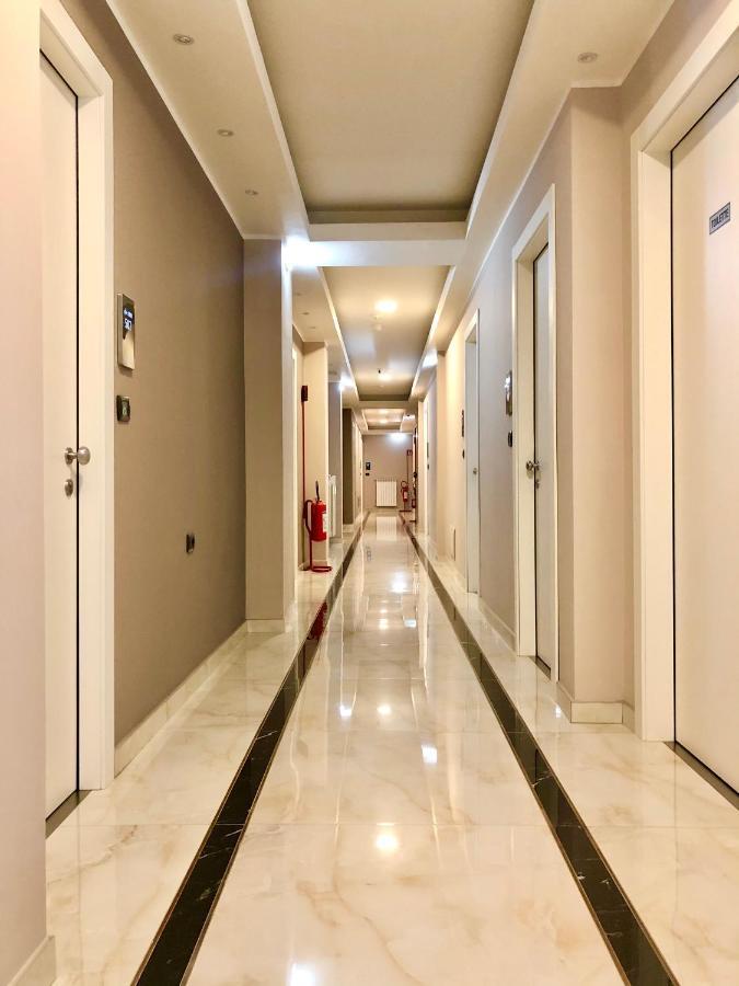 Hotel Folen Milan Luaran gambar